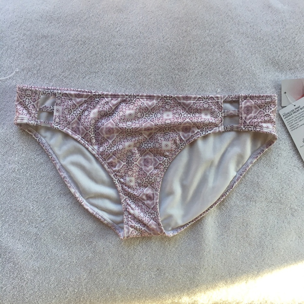 Athleta large aqualuxe ladder front bottoms NWT $64